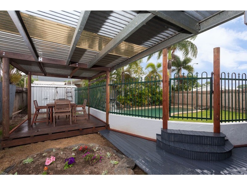 17 Harlequin Street, White Rock QLD 4868