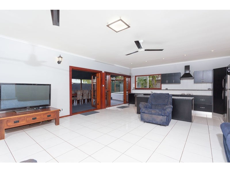 17 Harlequin Street, White Rock QLD 4868