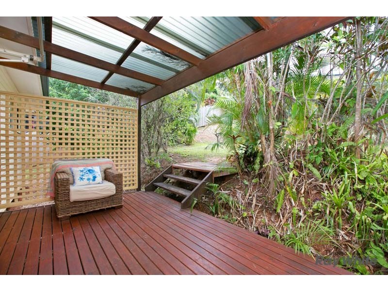 274 Robert Road, Bentley Park QLD 4869