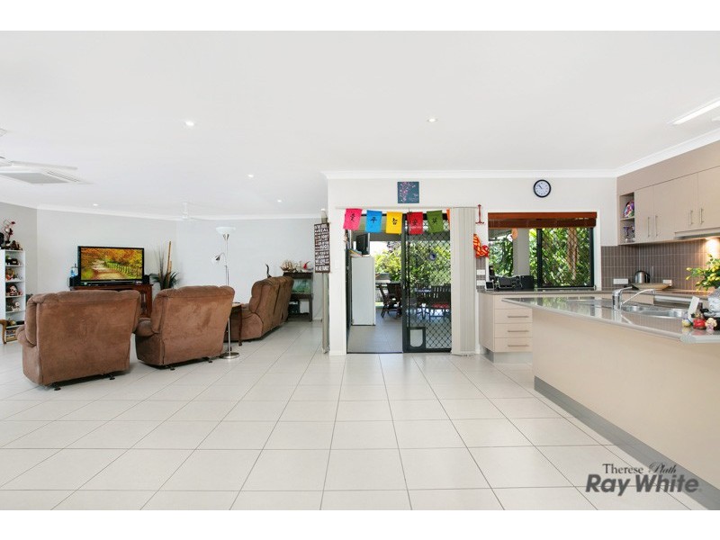 77 Walker Road, Bentley Park QLD 4869
