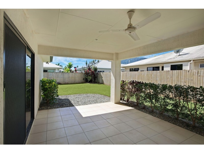 35 Huntley Crescent, Redlynch QLD 4870