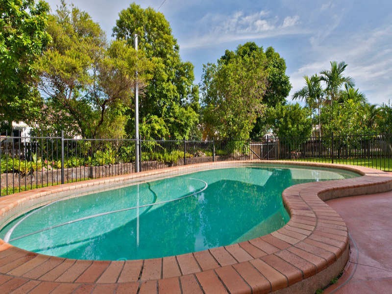 2 Sugar Glider Close, Kamerunga QLD 4870