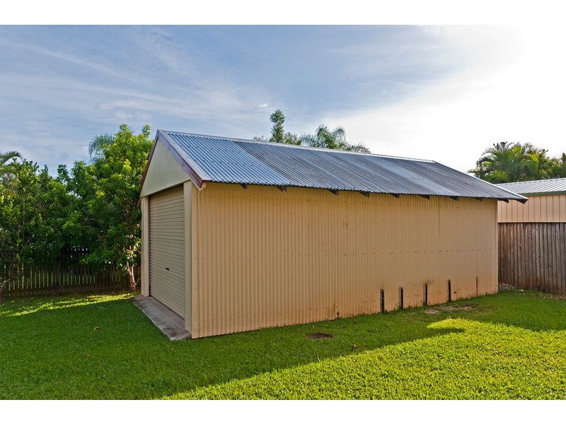 2 Sugar Glider Close, Kamerunga QLD 4870