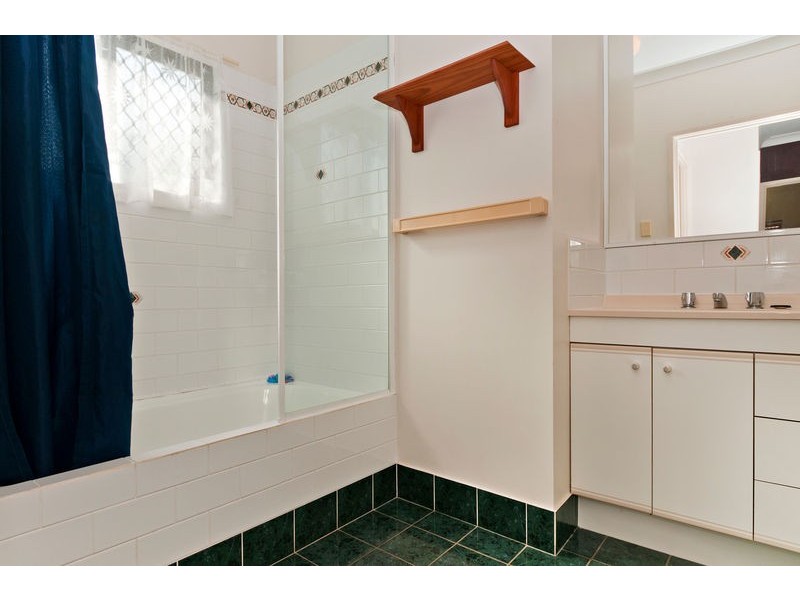 2 Sugar Glider Close, Kamerunga QLD 4870