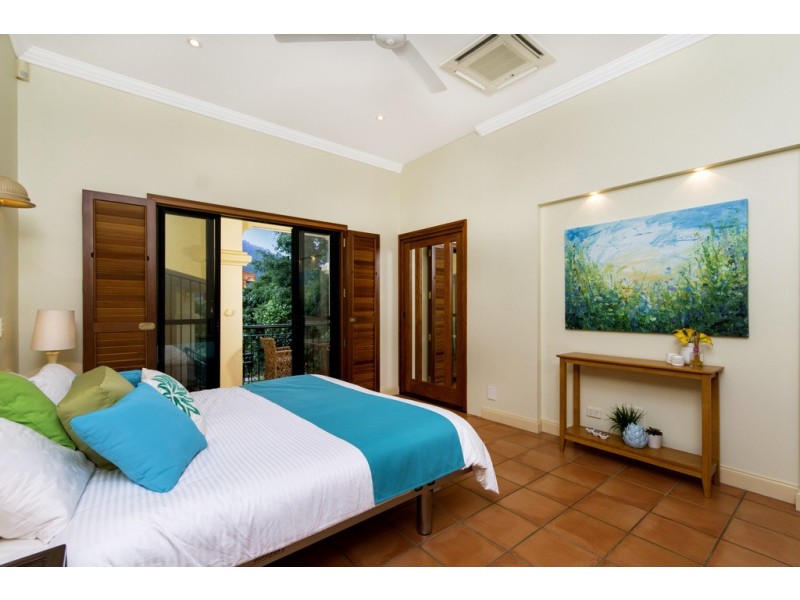 Redlynch QLD 4870