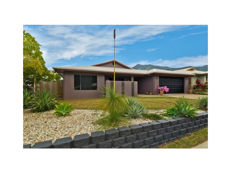 11 Bundey Street, Bentley Park QLD 4869