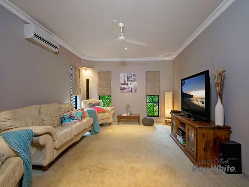 11 Cheyne Close, Bentley Park QLD 4869