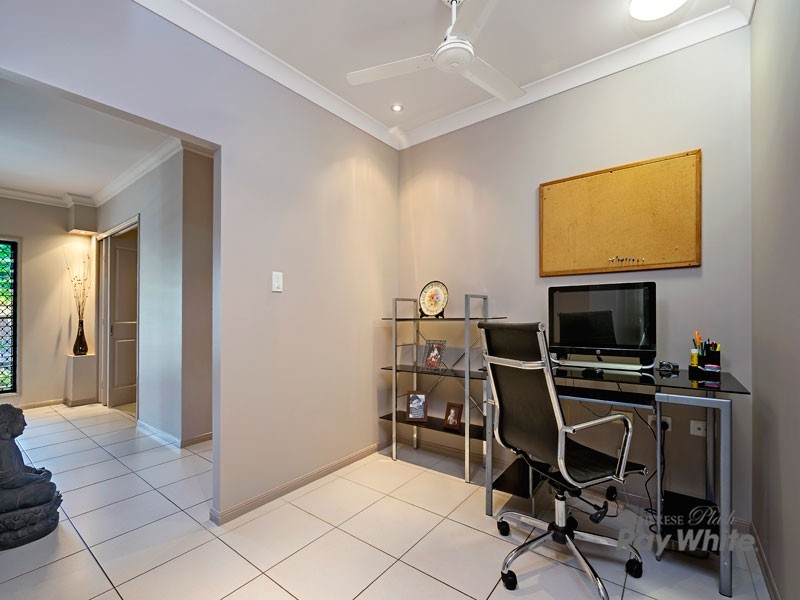 11 Cheyne Close, Bentley Park QLD 4869