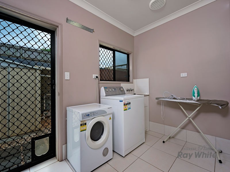 11 Cheyne Close, Bentley Park QLD 4869