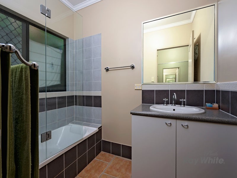 2 Jumna Close, Bentley Park QLD 4869