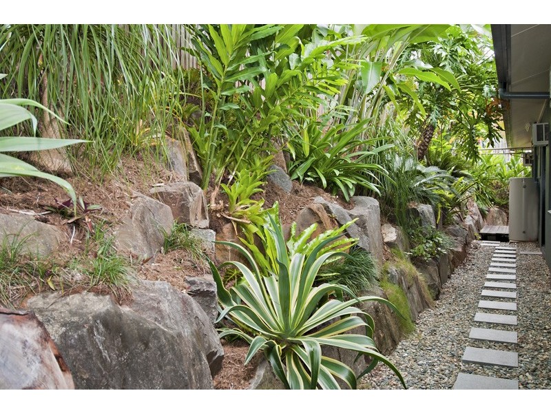 2 Jumna Close, Bentley Park QLD 4869