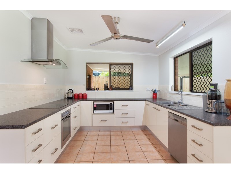 40 Adam Drive, Brinsmead QLD 4870