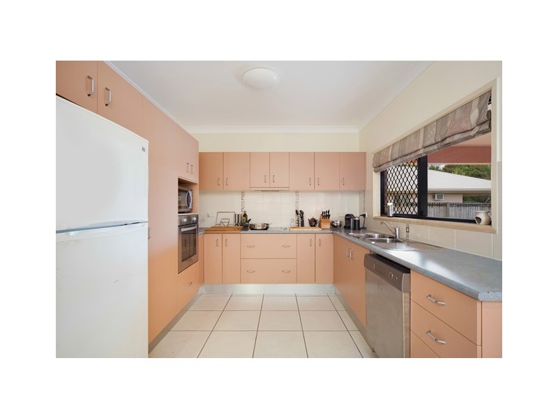 2 Tin Sang Close, Edmonton QLD 4869