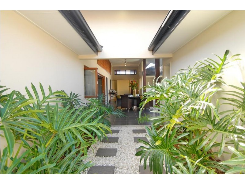 7 Bushlark Place, Smithfield QLD 4878