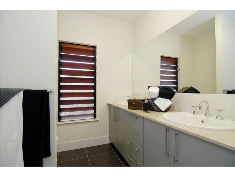7 Bushlark Place, Smithfield QLD 4878