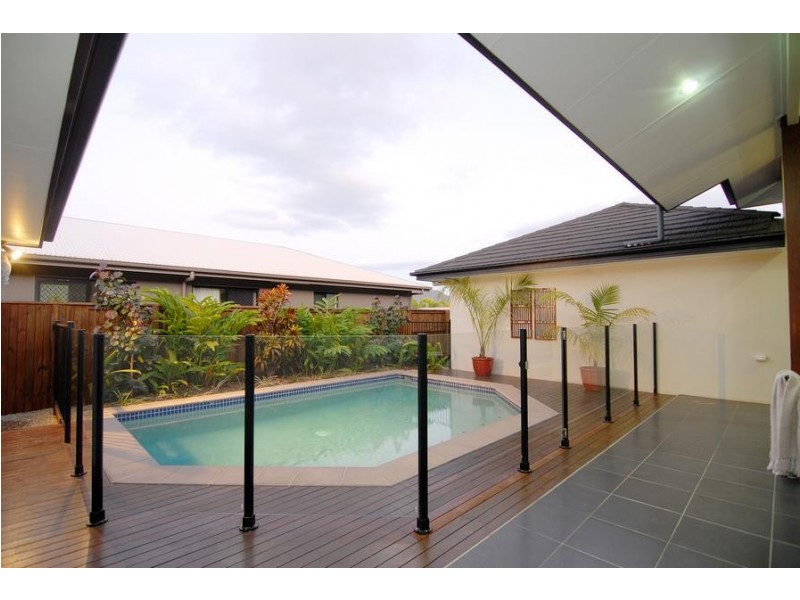 7 Bushlark Place, Smithfield QLD 4878