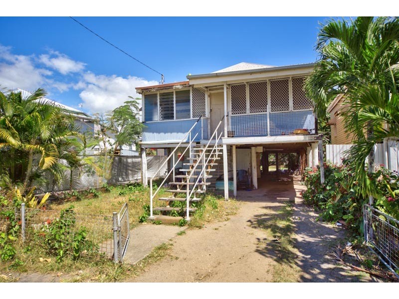 83 McLeod Street, Cairns City QLD 4870