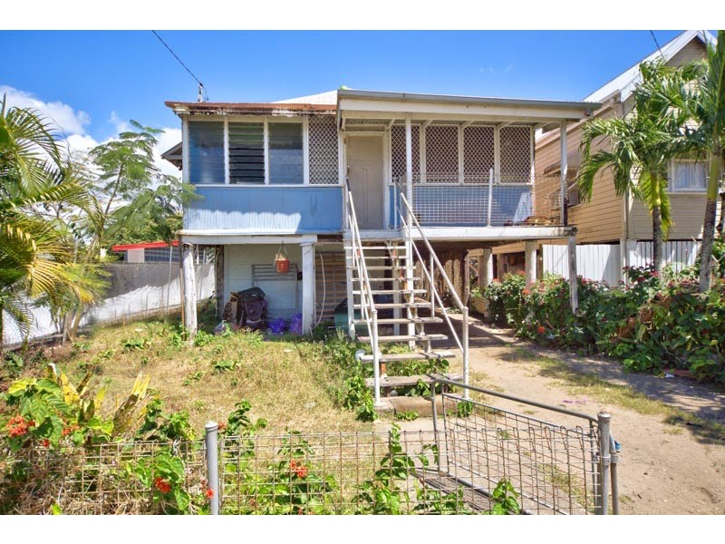 83 McLeod Street, Cairns City QLD 4870