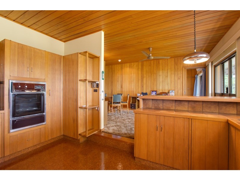 6 Crest Close, Bayview Heights QLD 4868