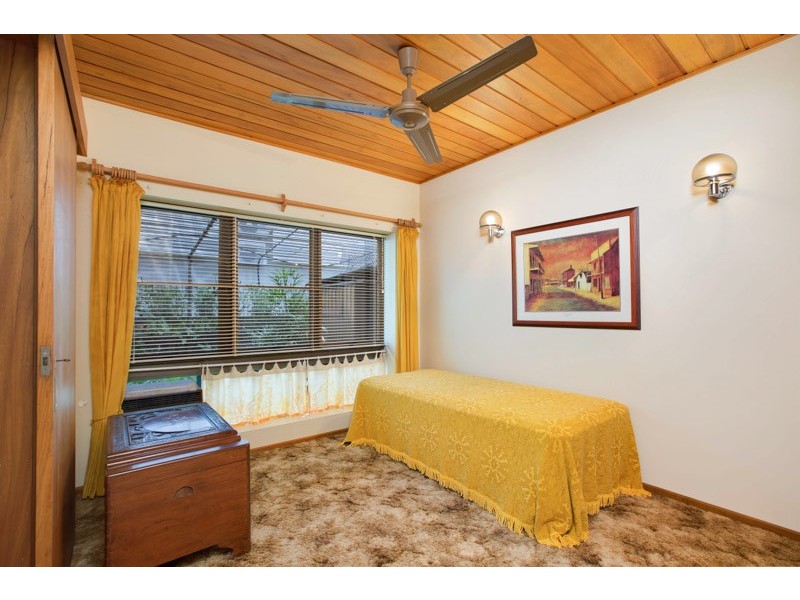 6 Crest Close, Bayview Heights QLD 4868