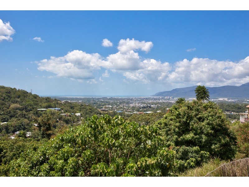 6 Crest Close, Bayview Heights QLD 4868