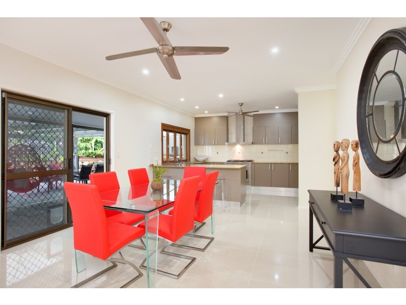 15 Curlewis Close, Brinsmead QLD 4870