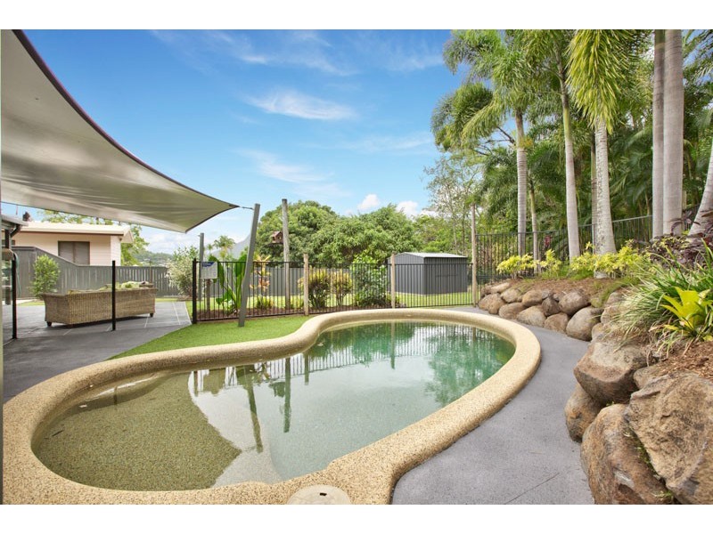 15 Curlewis Close, Brinsmead QLD 4870