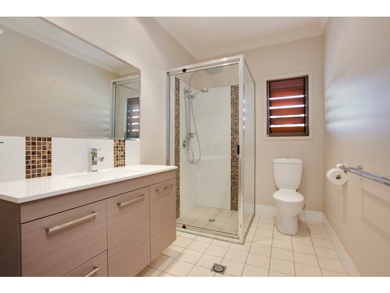 15 Curlewis Close, Brinsmead QLD 4870