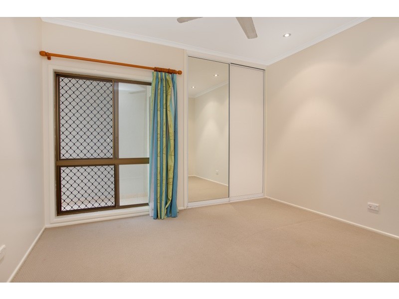 15 Curlewis Close, Brinsmead QLD 4870