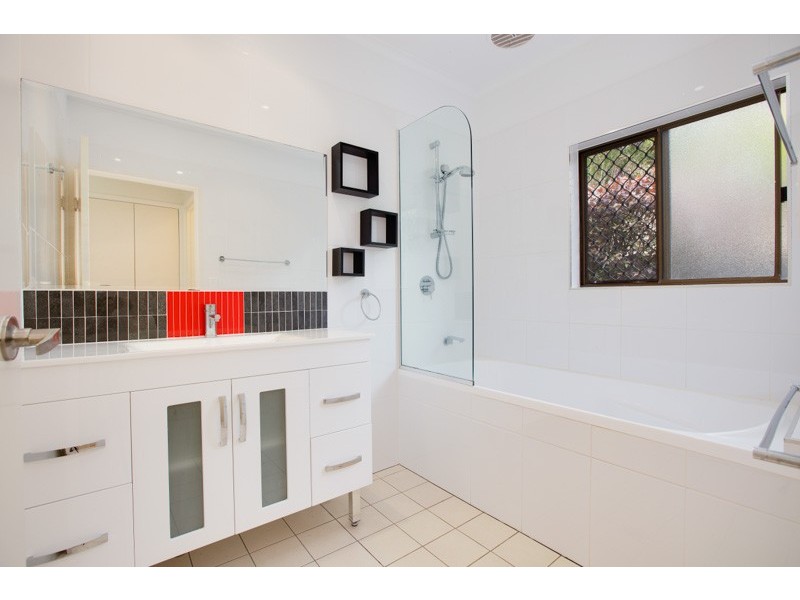 15 Curlewis Close, Brinsmead QLD 4870