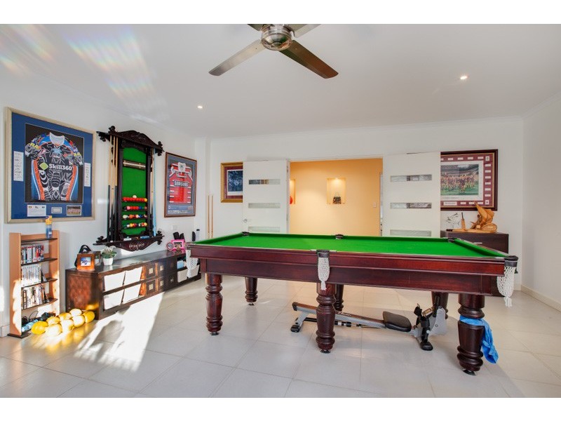 24 Koppen Terrace, Mooroobool QLD 4870