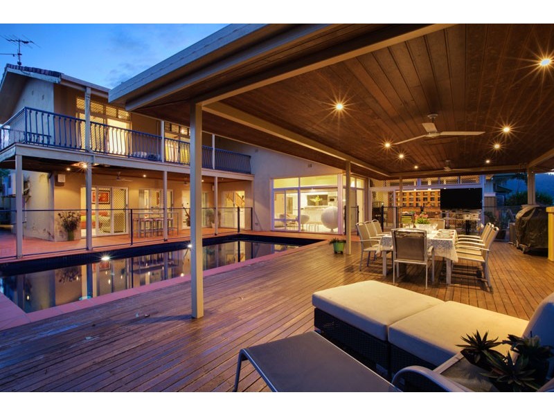 24 Koppen Terrace, Mooroobool QLD 4870