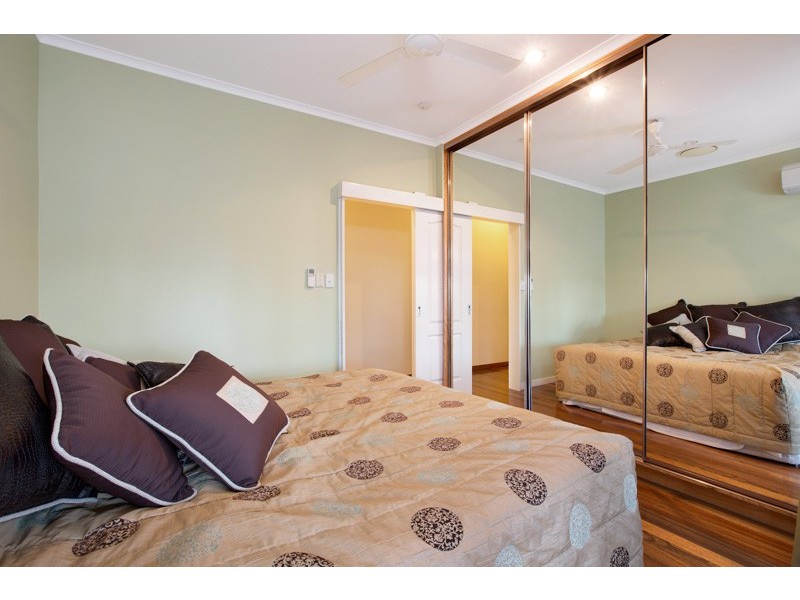 24 Koppen Terrace, Mooroobool QLD 4870