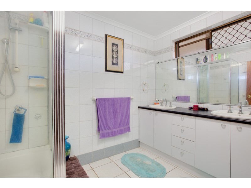 37 Vista Street, Bayview Heights QLD 4868