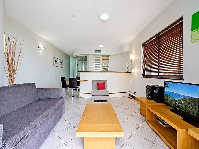 205/73-75 The Esplanade, Cairns City QLD 4870