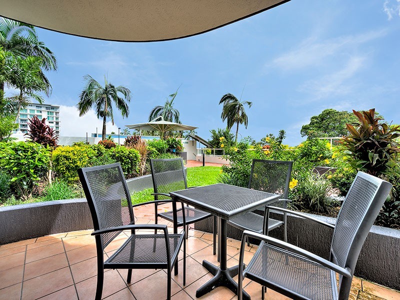 205/73-75 The Esplanade, Cairns City QLD 4870