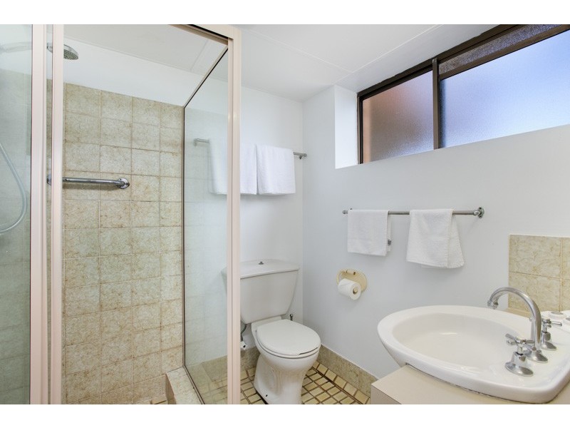 17/249 Esplanade, Cairns North QLD 4870