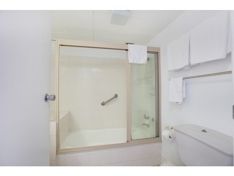 17/249 Esplanade, Cairns North QLD 4870