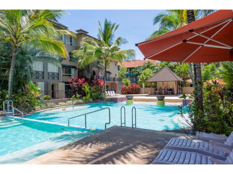 1613/2 Greenslopes Street, Cairns North QLD 4870