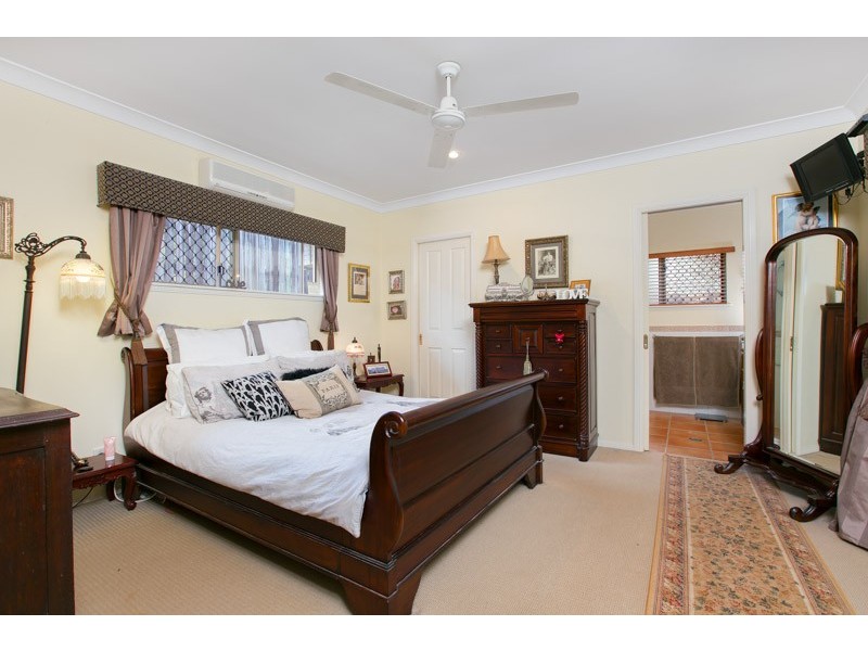 5 Senate Street, Bentley Park QLD 4869