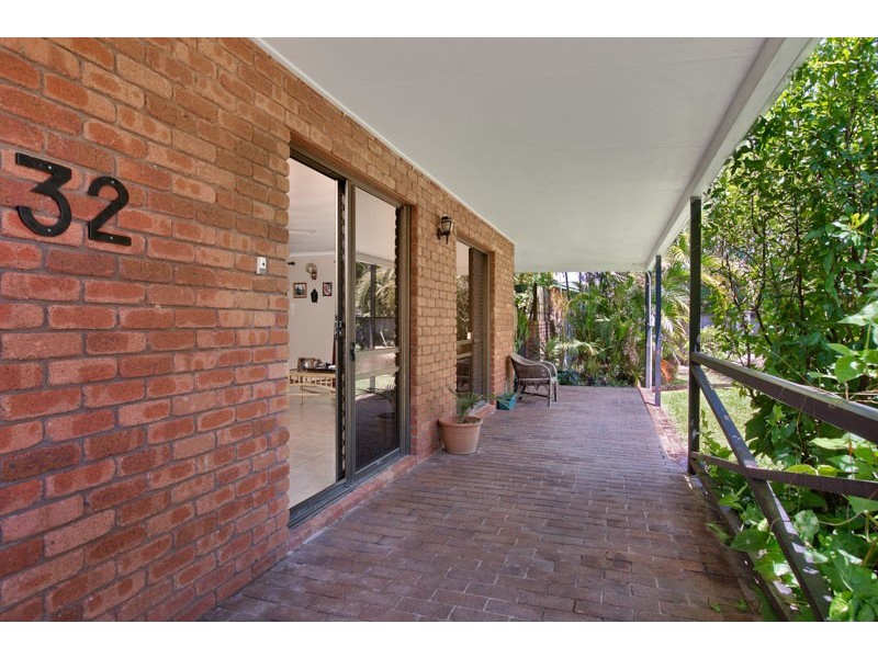 32 Rigg Street, Woree QLD 4868