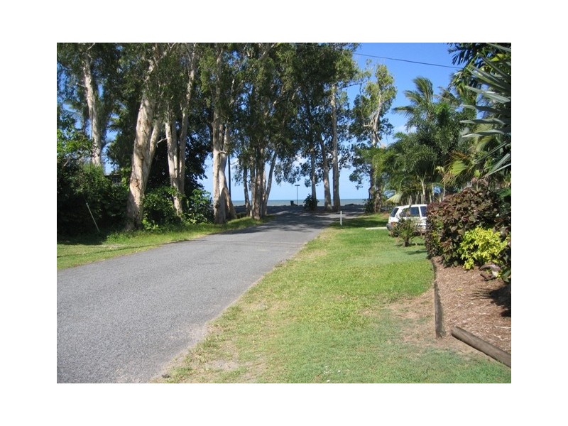 Machans Beach QLD 4878