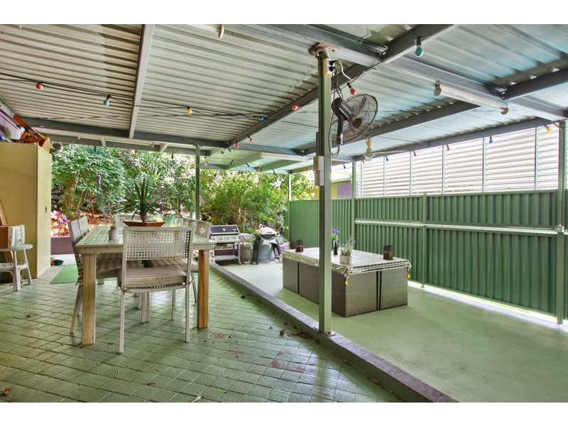 11 Koppen Terrace, Mooroobool QLD 4870