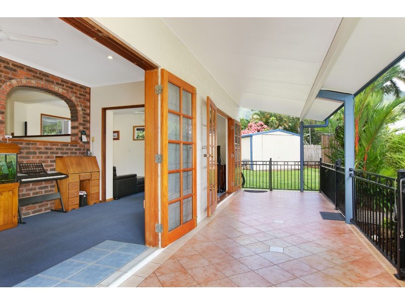 1 Olea Court, Redlynch QLD 4870