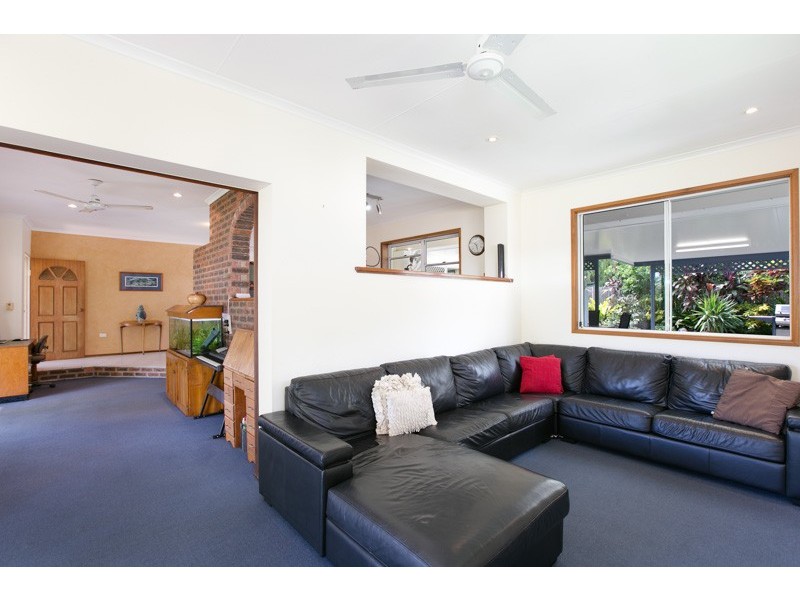 1 Olea Court, Redlynch QLD 4870