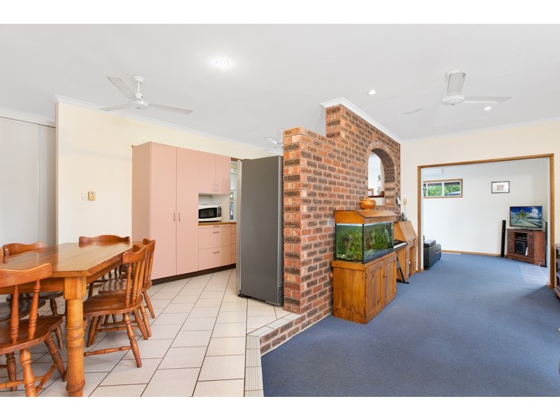 1 Olea Court, Redlynch QLD 4870