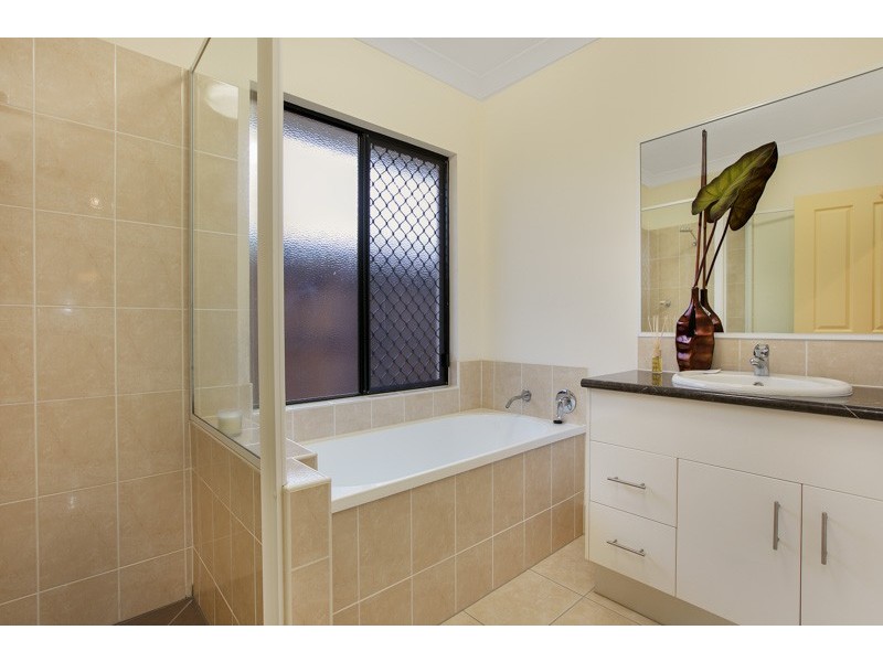 17 Seton Street, Trinity Park QLD 4879