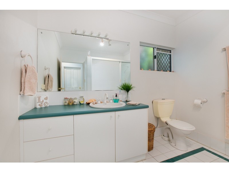 72 Bathurst Drive, Bentley Park QLD 4869