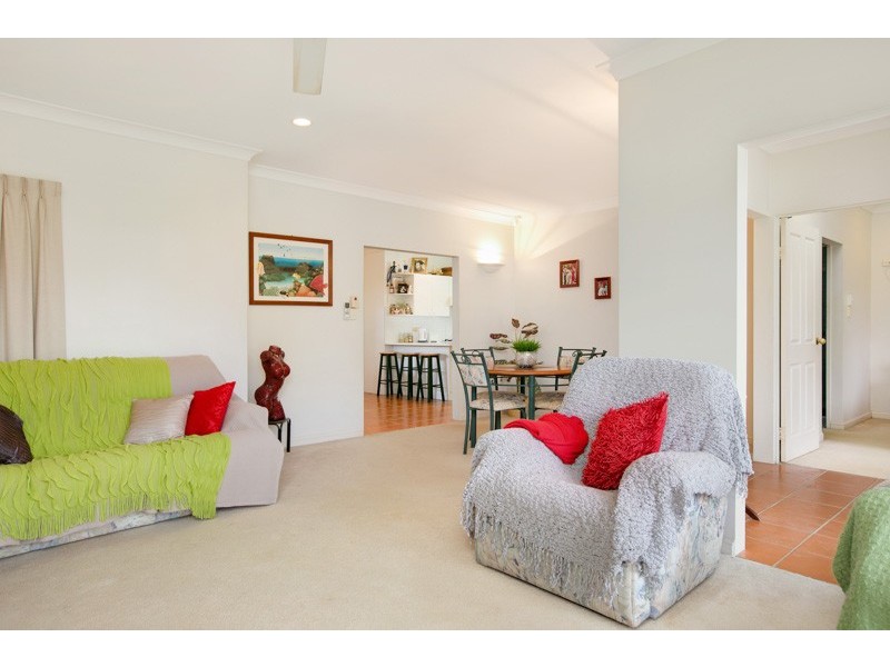 72 Bathurst Drive, Bentley Park QLD 4869