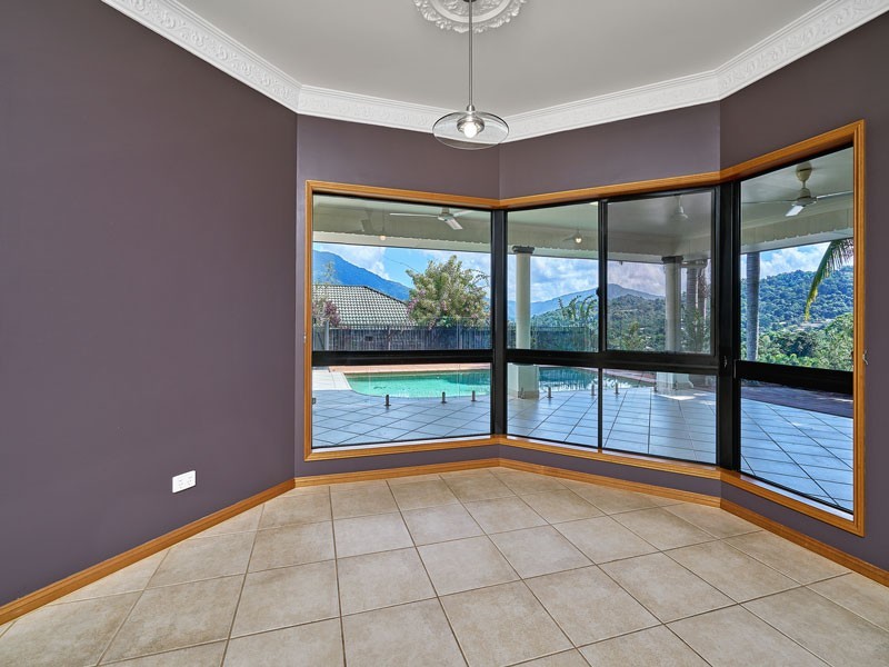 4 Mist Green Close, Brinsmead QLD 4870